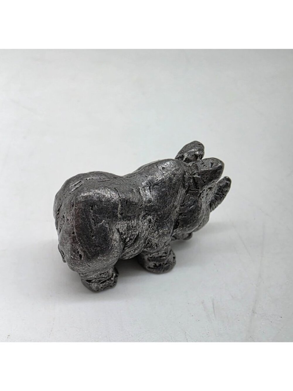 Small Pewter Rhinoceros Figurine Handcrafted For Display Or Collectors 1.5" - Picture 6 of 8